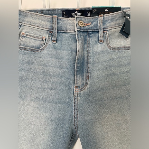 NWT - Hollister Super Skinny Light Wash Jeans - Picture 11 of 12